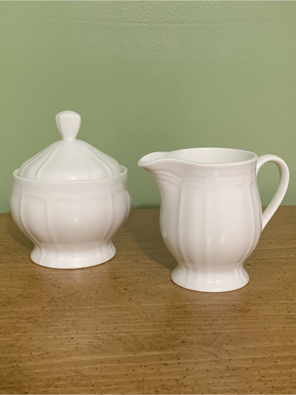 Mikasa Ultima + HK 400 Antique White Sugar Bowl and Pedestal Creamer Set